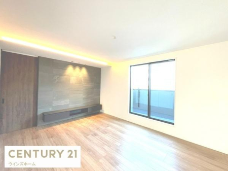���r���O ������o���R�j�[��]�ޑ傫�ȑ�����͍̌������Ղ�A��������閾�邢���r���O�ł��I17.5���Ƃ�����肵�Ă��܂��B
