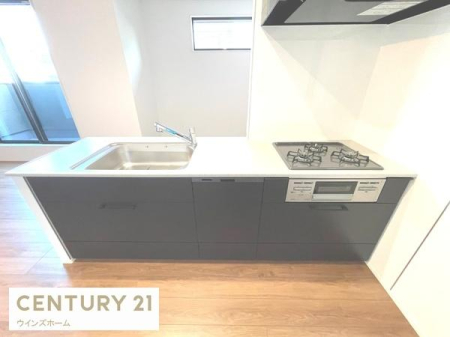�L�b�`�� �X�^�C���b�V���ȃV�X�e���L�b�`���́A���[�͂Ƌ@�\�������˔����A�������y�����Ȃ��ԁB���r���O�ƂȂ��郌�C�A�E�g�����͂ł��I