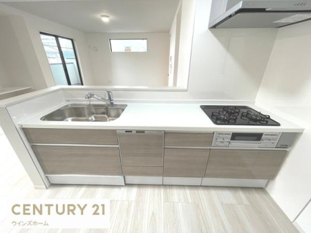 �L�b�`�� �X�^�C���b�V���ȃV�X�e���L�b�`���́A���[�͂Ƌ@�\�������˔����A�������y�����Ȃ��ԁB���r���O�ƂȂ��郌�C�A�E�g�����͂ł��I