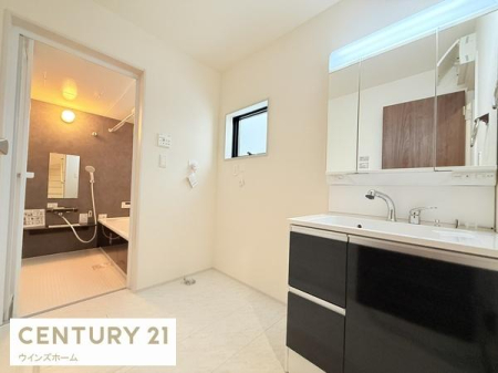 ���ʑ�E���ʏ� ���ʎ��͂�Ƃ肠��L���Ŗ����̏��������K�ł��B���ʑ���[�ɂ́A������p�i��X�L���P�A�p�i�Ȃǂ���������[�ł���悤�X�y�[�X���[�����Ă��܂��I�������芷�C���\���ɍs���܂��I