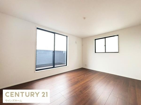 �m�� 8.05���̗m���̓x�b�h�������Ă��]�T�̂���L���ł��B�N���[�[�b�g�����I�z������ǍD�I�o���R�j�[�ւ̏o���肪�\�ł��I