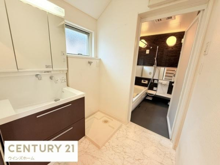 ���ʑ�E���ʏ� ���ʎ��͂�Ƃ肠��L���Ŗ����̏��������K�ł��B���ʑ���[�ɂ́A������p�i��X�L���P�A�p�i�Ȃǂ���������[�ł���悤�X�y�[�X���[�����Ă��܂��I