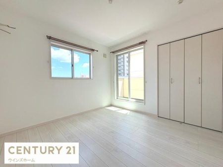 �m�� �o���R�j�[�ɖʂ������邢�m����6.1���B�x�b�h��u���Ă���Ƃ肠��L���ŐQ���ɂ҂�����ł��I�N���[�[�b�g�t���ł��������X�b�L���Еt���܂��B