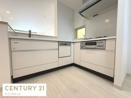�L�b�`�� ���r���O�ւ̂Ȃ����������V�X�e���L�b�`���BL���^�œ������ǂ��A���K�ȃL�b�`���ł��I
