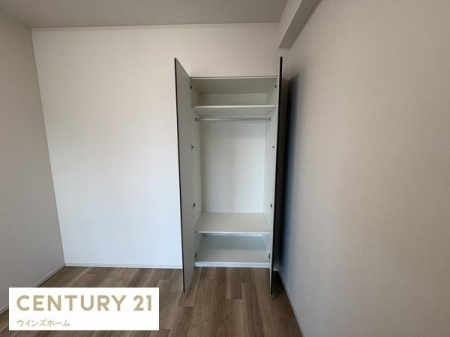 ���[ ���[���S���ݒu����Ă��܂��I�ו���u���ꏊ���m�ۂ����̂ł������̐������ڂ����₷���Ȃ�A���K�ȋ�Ԃ����肠���܂��I