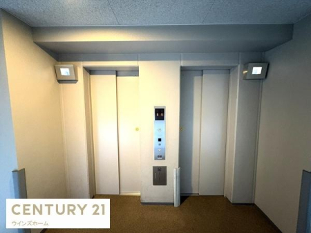 ���̑����p�� 100�ˈȏ�̃}���V�����ɂ͂��ꂵ���G���x�[�^�[2��I