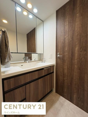 ���ʑ�E���ʏ� ���ʎ��͂�Ƃ肠��L���Ŗ����̏��������K�ł��B���ʑ���[�ɂ́A������p�i��X�L���P�A�p�i�Ȃǂ���������[�ł���悤�X�y�[�X���[�����Ă��܂��I