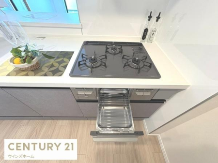�L�b�`�� 3���K�X�R�����{�O�������̗p���A�����������\�B�������̌������オ��@�\�I�Ő������̂���L�b�`���B