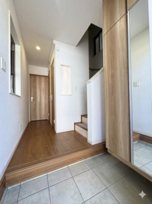 ���� �L�x�Ȏ��[�͂̃V���[�Y�C���N���[�[�b�g�Ō��ւ��X�b�L���ƌ����邱�Ƃ��ł��܂��I���ꕔCG���H�ŕ��������Ă���܂��B