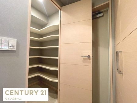 ���� �L�x�Ȏ��[�͂̃V���[�Y�C���N���[�[�b�g�Ō��ւ��X�b�L���ƌ����邱�Ƃ��ł��܂��I

