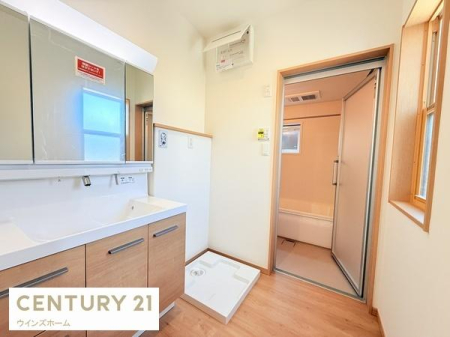 ���ʑ�E���ʏ� ���ʎ��͂�Ƃ肠��L���Ŗ����̏��������K�ł��B���ʑ���[�ɂ́A������p�i��X�L���P�A�p�i�Ȃǂ���������[�ł���悤�X�y�[�X���[�����Ă��܂��I�������芷�C���\���ɍs���܂��I