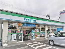 ���ӊ� �y�R���r�j�z�t�@�~���[�}�[�g�Y�a�Ō��X�F300�u