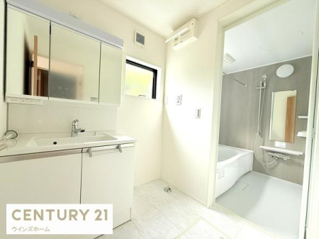 ���ʑ�E���ʏ� ���ʎ��͂�Ƃ肠��L���Ŗ����̏��������K�ł��B���ʑ���[�ɂ́A������p�i��X�L���P�A�p�i�Ȃǂ���������[�ł���悤�X�y�[�X���[�����Ă��܂��I�������芷�C���\���ɍs���܂��I