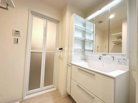 ���ʑ�E���ʏ� ���ʉ��ϑ���V�K�������Ă��܂��I�g������̗ǂ��O�ʋ��^�C�v�̃V�����v�[�h���b�T�[�ł��I���[�L�x�ȃL���r�l�b�g�⋾�����[�ŃX�b�L���Ƃ������ʉ����������܂��B