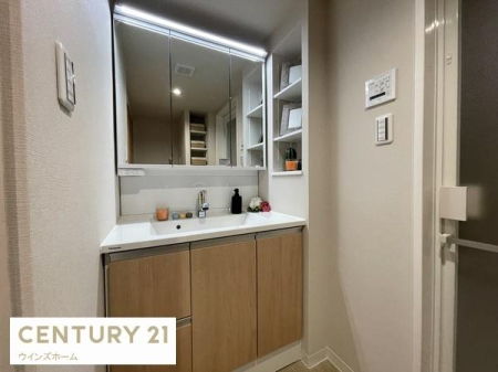 ���ʑ�E���ʏ� ���ʉ��ϑ���V�K�������Ă��܂��I�g������̗ǂ��O�ʋ��^�C�v�̃V�����v�[�h���b�T�[�ł��I���[�L�x�ȃL���r�l�b�g�⋾�����[�ŃX�b�L���Ƃ������ʉ����������܂��B