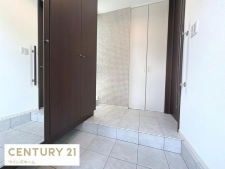 ���� ������������Ԃ����o���A���Ƒ��◈�q�҂��C�����悭�o�}���܂��B���[�͂̍����V���[�Y�{�b�N�X���ݒu���ꌺ�ւ��X�b�L���ƕۂĂ܂��I