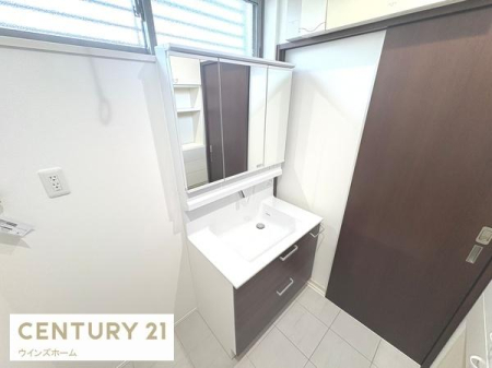 ���ʑ�E���ʏ� ���ʉ��ϑ���V�K�������Ă��܂��I�g������̗ǂ��O�ʋ��^�C�v�̃V�����v�[�h���b�T�[�ł��I���[�L�x�ȃL���r�l�b�g�⋾�����[�ŃX�b�L���Ƃ������ʉ����������܂��B