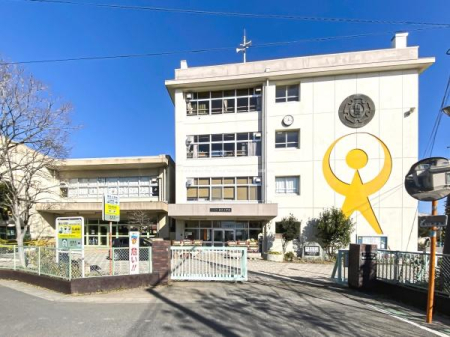 ���ӊ� �y���w�Z�z�������܎s���A�����w�Z�F1100�u