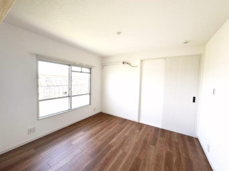 �m�� �t���[�����O��N���X�̒��ւ������Ă���̂ŃL���C�ł��ˁI��p�̐�܂⓹����g���Ĉ�ʓI�ȉƒ�̑|���ł͗��Ƃ��Ȃ������O��I�ɐ��|����n�E�X�N���[�j���O�����{���Ă��܂��B