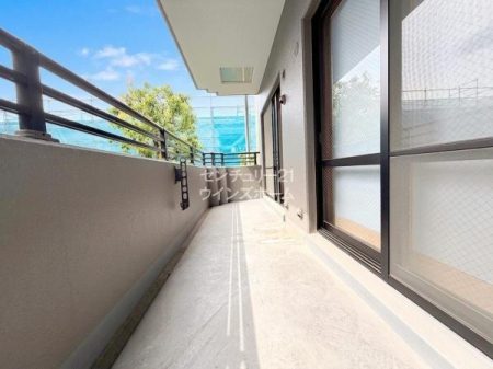 �o���R�j�[ ��������̗ǂ������Ƀo���R�j�[���ݒu����Ă��܂��I���󕨂������Ղ花���Ė��������K�ł��B