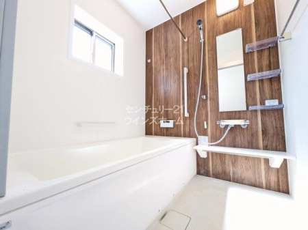 ���� �o�X���[���͈���̔���������났�̏ꏊ�ł��B�ǂ������@�\���ڂōŌ�ɓ�����ɂ����K�ȃo�X�^�C�������񋟂��܂��I����ɒg�[�����@�t���Ȃ̂ŉJ�̓���ԕ��̎����͈ߗފ������Ƃ��Ă��劈��ł��I