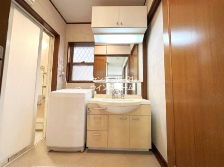 ���ʑ�E���ʏ� �����ڂ̔����������ł͂Ȃ��@�\�����ǋ������A�g������̗ǂ�3�ʋ��^�̐��ʉ��ϑ�B�L�x�ȃL���r�l�b�g�ōׁX�������̂����[�ł��A�X�b�L���Ƃ������ʉ����������܂��ICG���H�Ő��ʗp��������Ă��܂�
