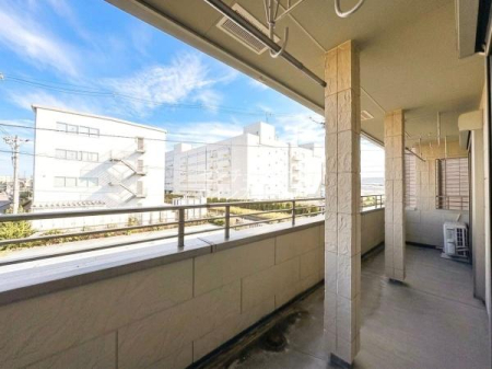 �o���R�j�[ ����2�������܂������C�h�o���R�j�[�t���I���󕨂������Ղ花���Ė��������K�ł��I�C���i�[�o���R�j�[�̂悤�ɂȂ��Ă���̂ŁA�V�C���s���ȓ��ł����S���Ă����󂪂ł��܂��B