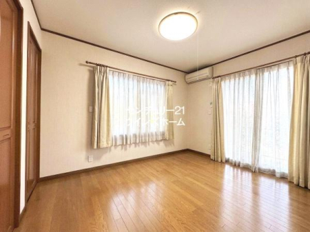 �m�� �e�����Ɏ��[�����������喞���v�����I�ו�����������Еt���ċ��Z�X�y�[�X���ő���m�ۂł��܂��B1�K�E2�K�ɓd���V���b�^�[���t���Ă���̂Ŗh�Ɩʂł����S�ł��I��CG���H�ŉƍ�����������Ă��܂�