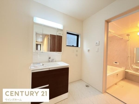���ʑ�E���ʏ� ���ʎ��͂�Ƃ肠��L���Ŗ����̏��������K�ł��B���ʑ���[�ɂ́A������p�i��X�L���P�A�p�i�Ȃǂ���������[�ł���悤�X�y�[�X���[�����Ă��܂��I