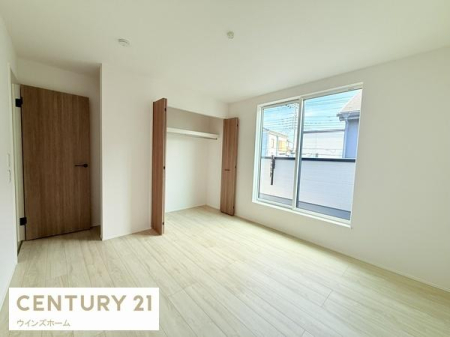 �m�� �o���R�j�[�ɖʂ������邢�m���͖�7.1���B�x�b�h��u���Ă���Ƃ肠��L���ŐQ���ɂ҂�����ł��I�N���[�[�b�g�t���ł��������X�b�L���Еt���܂��B