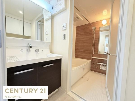 ���ʑ�E���ʏ� �V�K�����ς̍L�X�T�C�Y�̐��ʉ��ϑ�B���l���ނ≻�ϕi�ȂǍׁX�������̂����[�ł�����[������̂ŁA�X�b�L���Ƃ������ʎ���ɂȂ�܂�!
