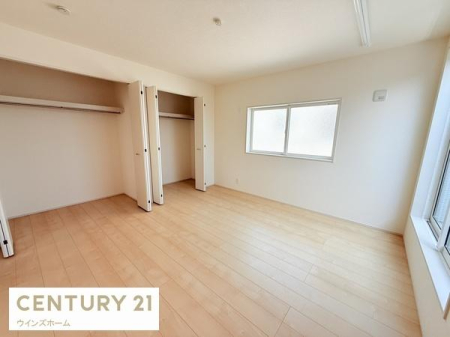 �m�� �o���R�j�[�ɖʂ������邢�m���͖�8���B�x�b�h��u���Ă���Ƃ肠��L���ŐQ���ɂ҂�����ł��I�N���[�[�b�g2�J���t���ł��v�w�A���Z��ŕ����Ďg����L�x�ȃX�y�[�X�B