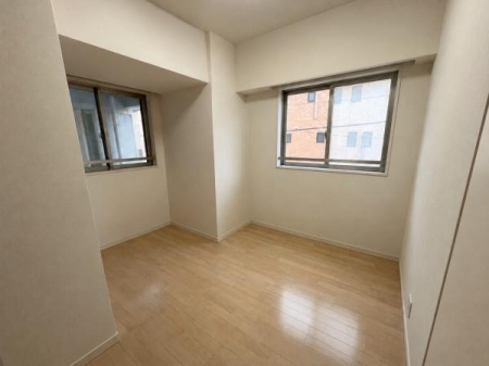 �m�� -