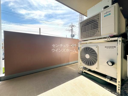 �o���R�j�[ �V�C�̗ǂ����ɂ͐��󕨂��J���b�Ɗ�������悤�ȓ�������̗ǂ������Ƀo���R�j�[���ݒu����Ă��܂��I��ƃX�y�[�X�ɂ�Ƃ肪����̂Ő��󕨂������̂����N���N�I