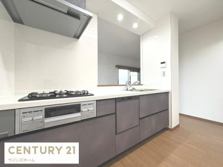 �L�b�`�� �J�����̂���ΖʃJ�E���^�[�L�b�`�����̗p�B���r���O�E�_�C�j���O�Ƃ̈�̊�������A�q�ǂ��������A���Ƒ��Ƃ̂Ȃ���������Ȃ��炨�������y���߂܂��B