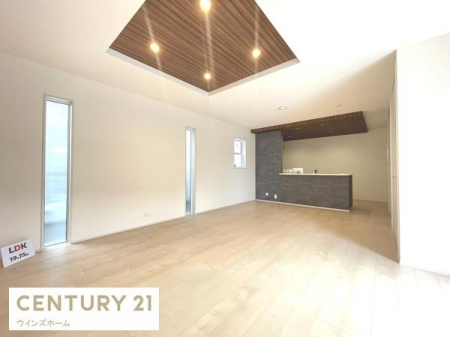 ���r���O 19.75����LDK�͉Ƌ��u���Ă���Ƃ�̂���L�����������܂��I���r���O�ɂ͎��[�X�y�[�X�t���ł������̐������ڂ����₷���ł��B