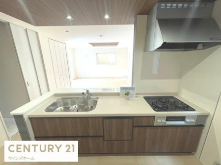 �L�b�`�� �J�����̂���ΖʃJ�E���^�[�L�b�`�����̗p�B���r���O�E�_�C�j���O�Ƃ̈�̊�������A�q�ǂ��������A���Ƒ��Ƃ̂Ȃ���������Ȃ��炨�������y���߂܂��B