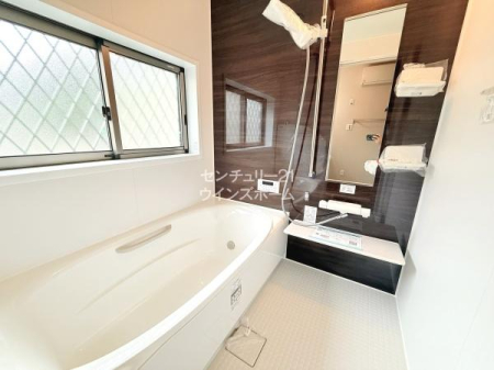 ���� �V�K�����ł��ꂢ�ɐ��܂�ς�������j�b�g�o�X�B�ǂ������@�\���ڂōŌ�ɂ����C�ɓ�����ɂ����K�ȃo�X�^�C�������񋟂��܂��I�傫�ȑ�������̂Ŗ��邭���C����������ł��܂��B