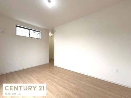 �m�� 8.6���̗m���̓x�b�h�������Ă��]�T�̂���L���ł��B�E�H�[�N�C���N���[�[�b�g�����������[�ɍ���܂���I�o���R�j�[�ɖʂ��A�z������ǍD�ł��I