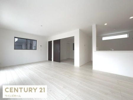 ���r���O 20.44����LDK�͉Ƌ����������u���Ă���Ƃ�̂���L�����������܂��I���R�������Ղ�A�̂т̂ы�ԂŉƑ��c���̎��Ԃ������܂��ˁB