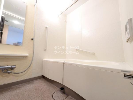 ���� �����C�͈���̔���������났�̏ꏊ�ł��B�ǂ������@�\�t���Ȃ̂ōŌ�ɓ�����ɂ����K�ȃo�X�^�C�������񋟂��܂��I����ɒg�[�����@�t���ŉJ�̓���ԕ��̎����͈ߗފ������Ƃ��Ă��劈��I