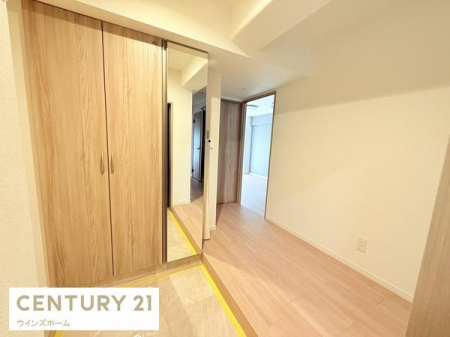 ���� ���邭�������̂��錺�ւ́A��e�ʂ̎��[�X�y�[�X�������ς��A�C�⏬�����������萮���ł���@�\�I�ȋ�Ԃł��B���o�����O�Ɋm�F�ł���S�g�~���[�t���I