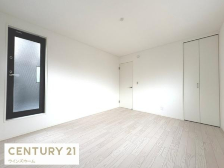 �m�� 7.6���̗m���̓x�b�h�������Ă��]�T�̂���L���ł��B�N���[�[�b�g�����I�z������ǍD�I�o���R�j�[�ւ̏o���肪�\�ł��I