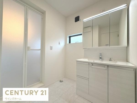 ���ʑ�E���ʏ� ���ʎ��͂�Ƃ肠��L���Ŗ����̏��������K�ł��B���ʑ���[�ɂ́A������p�i��X�L���P�A�p�i�Ȃǂ���������[�ł���悤�X�y�[�X���[�����Ă��܂��I�������芷�C���\���ɍs���܂��I