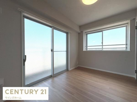 �m�� ��Ƃ肠���6.5���m���B��e�ʂ̃E�H�[�N�C���N���[�[�b�g���������A�ו����������Ƒ��ɂ��҂�����ł��I