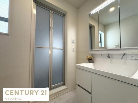 ���ʑ�E���ʏ� ���ʎ��͂�Ƃ肠��L���Ŗ����̏��������K�ł��B���ʑ���[�ɂ́A������p�i��X�L���P�A�p�i�Ȃǂ���������[�ł���悤�X�y�[�X���[�����Ă��܂��I