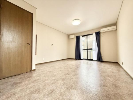 �Q�� �o���R�j�[�ɖʂ������邢�m����10.1���B�x�b�h��u���Ă���Ƃ肠��L���ŐQ���ɂ҂�����ł��I3���̑�^�E�H�[�N�C���N���[�[�b�g�t���ł��������X�b�L���Еt���܂��B