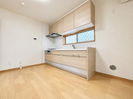 �L�b�`�� ��������̂Ŗ��邭�A���C�����₷���ł��I�����ɏW���ł���L�b�`���I���[�����Ղ�B