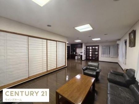 ���r���O 29���̃��r���O�͉Ƌ����������u���Ă���Ƃ�̂���L�����������܂��I���R�������Ղ�A�̂т̂ы�ԂŉƑ��c���̎��Ԃ������܂��ˁB���ꕔCG���H�ŕ��������Ă���܂��B