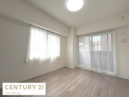 �m�� �傫�ȑ�����͍̌������Ղ�A��������閾�邢7���̗m���ł��I�o���R�j�[�L�I
